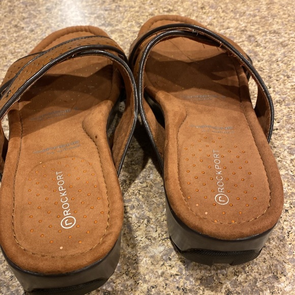 Rockport AdiPrene by Adidas Brown Sandals 7.5 With FLAWS Loose Threads etc. - Picture 6 of 17